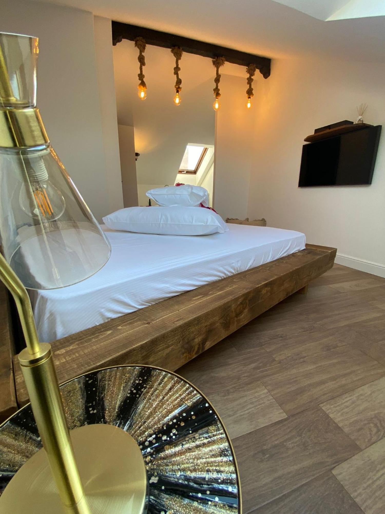 Domino Hotel Turin Rum bild